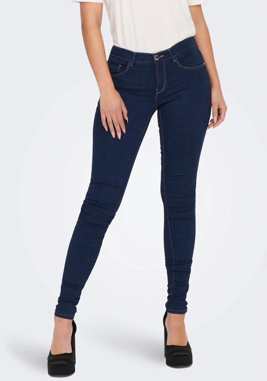 Skinny-fit-Jeans ONLY "ONLRAIN LIFE REG SKINNY DNM", Damen, Gr. L (40), Länge 32, blau (dunkelblau denim), Denim/Jeans, Obermaterial: 53% Viskose (LENZING™ ECOVERO™), 29% Baumwolle, 17% Polyester, 1% Elasthan, unifarben, skinny fit knöchellang,...