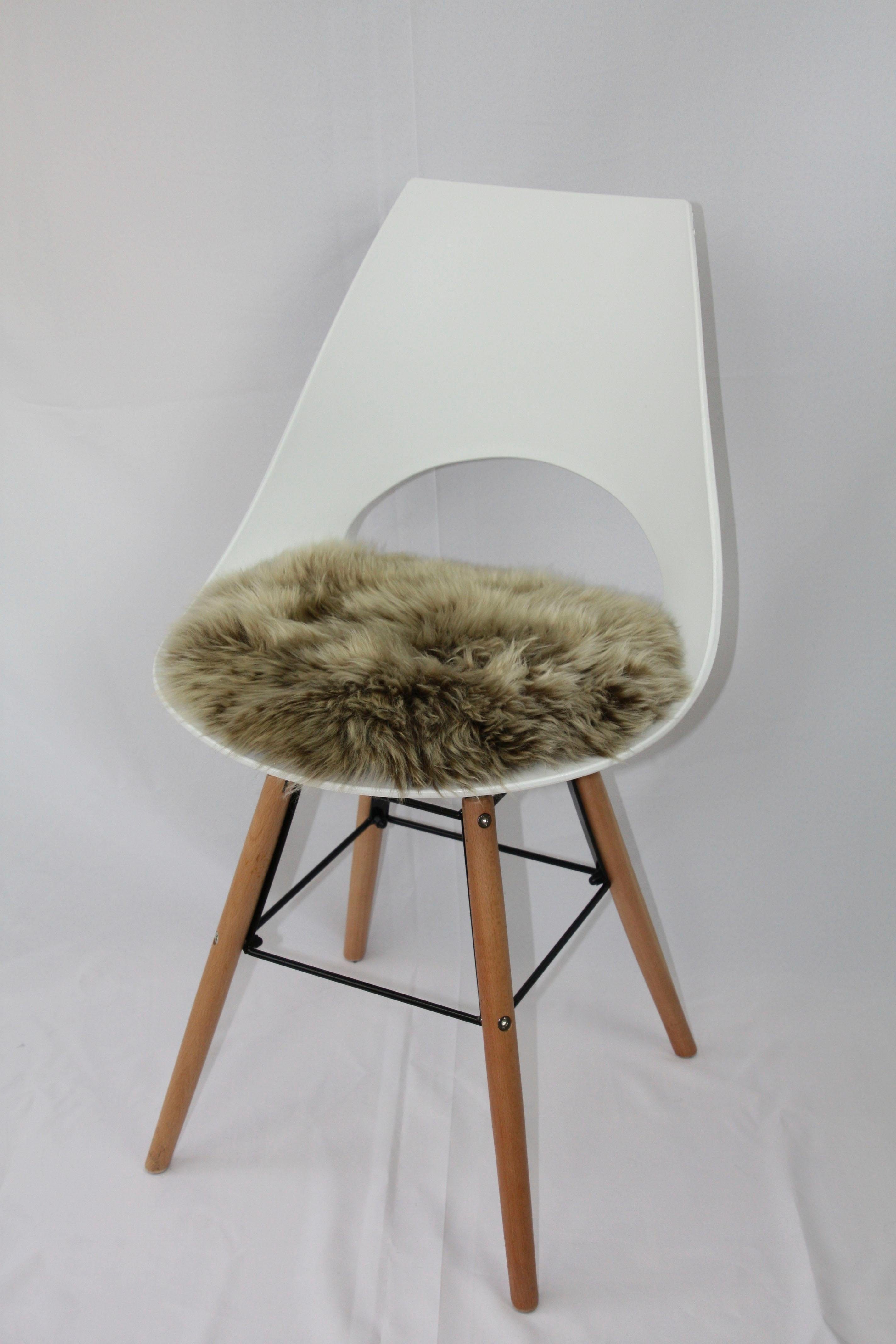 Stuhlkissen HEITMANN FELLE "Lamm, Sitzauflage rund" Gr. 41, braun (braun, meliert, felloptik unifarben), B:45cm L:45cm Ø:45cm, Lammfell, Dekokissen_Sitzkissen_Kissenhüllen, Ø 45 cm, echtes Lammfell, waschbar, auch als 2er oder 4er Set