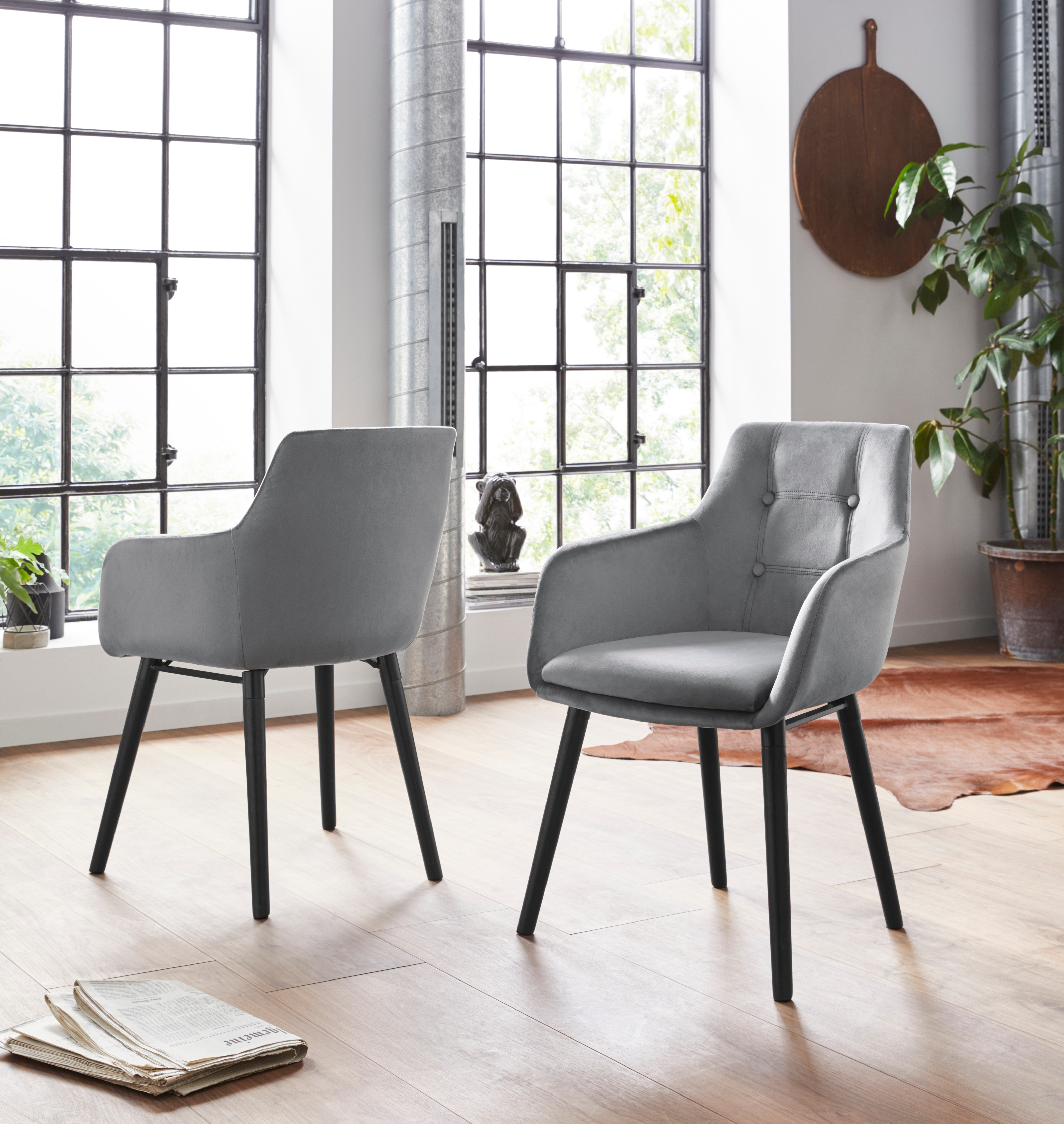 Armlehnstuhl HOME AFFAIRE "Bradford", grau (grau, eiche massivholz, schwarz), B:59cm H:79cm T:55cm, Stühle, Armlehnstuhl, (1 oder 2 Stück), Bezug in Samtsoff, Gestell aus Eiche Massivholz