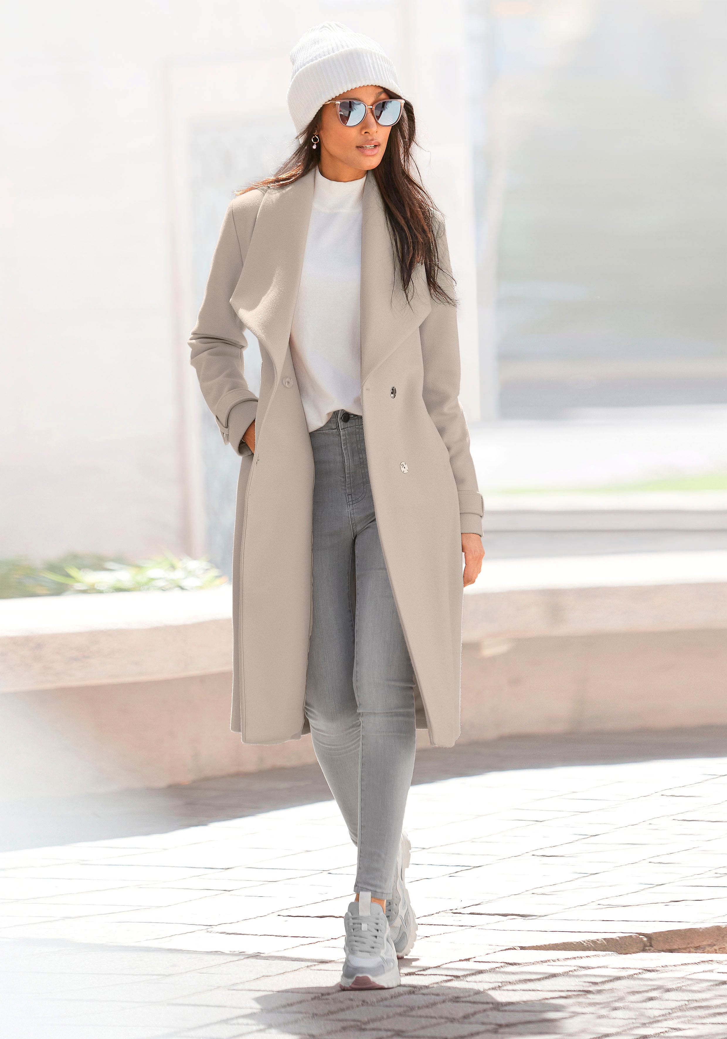 Langmantel LASCANA, Damen, Gr. 34, beige (sand), Web, Obermaterial: 100% Polyester. Futter: 100% Polyester, unifarben, Modisch, figurumspielend knielang, Mäntel, mit Bindegürtel und Taschen, eleganter Damenmantel, Topseller Image