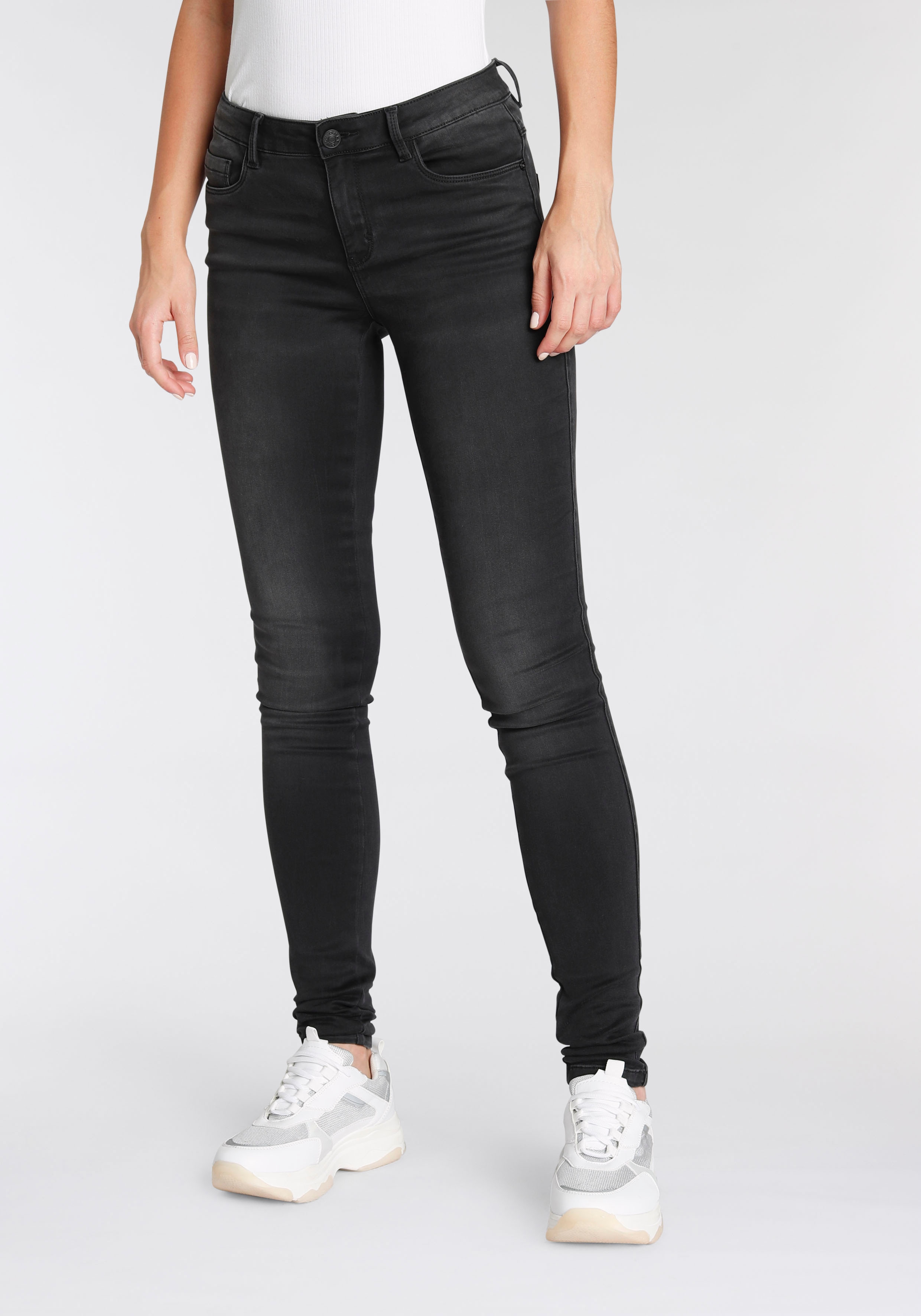 Skinny-fit-Jeans ONLY "ONLPAOLA – Extra-eng geschnittene Jeans mit figurformender Silhouette", Damen, Gr. S (36), Länge 32, grau (grau denim), Denim/Jeans, Obermaterial: 64% Baumwolle, 31% Polyester, 3% Viskose, 2% Elasthan, unifarben, skinny fit,...