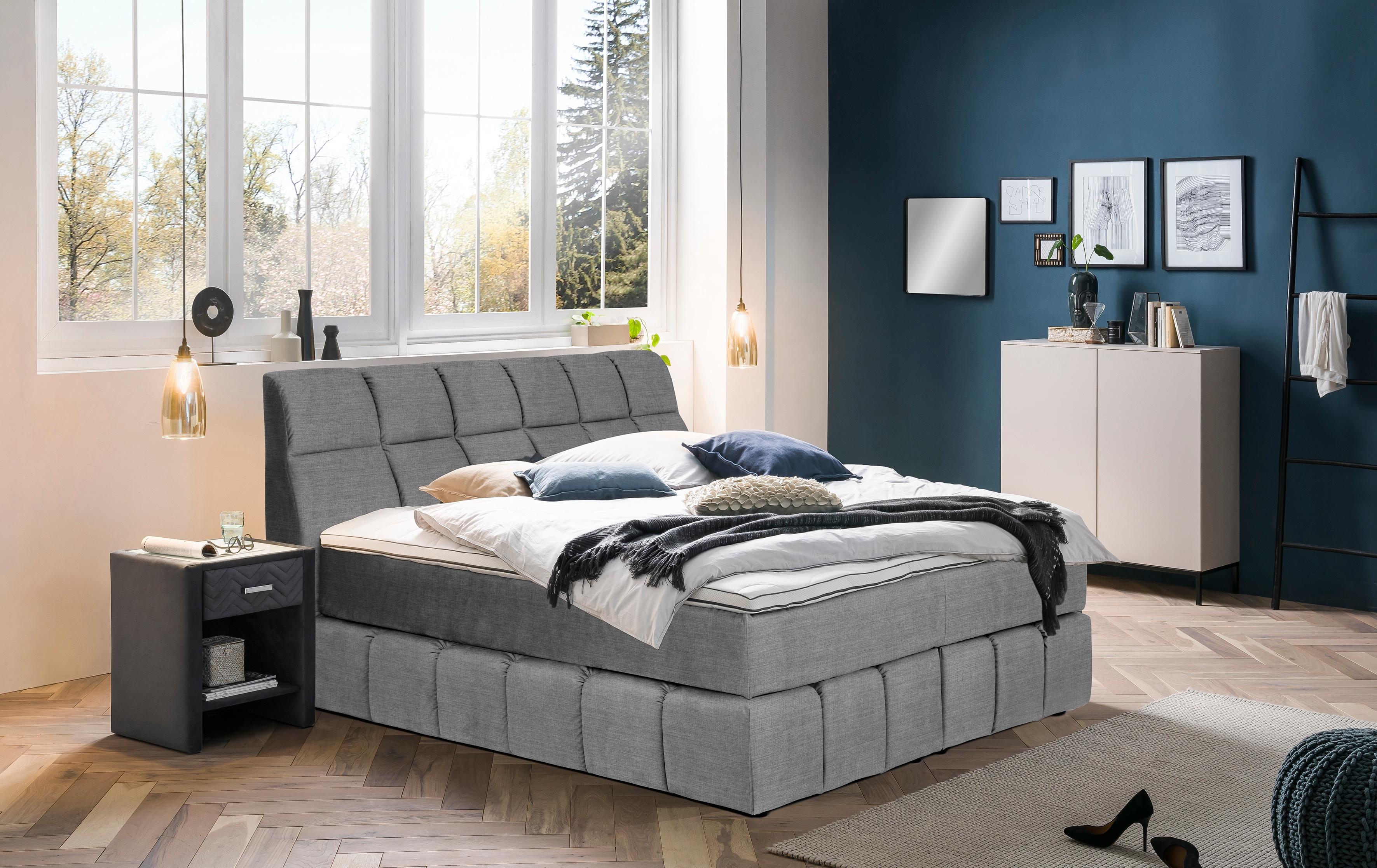 Boxspringbett PLACES OF STYLE "Paxton", grau (light grau), Flachgewebe LEINENOPTIK Polyester Topper Premium pro, Liegefläche B/L: 180cm x 200cm Betthöhe: 55cm, Gewicht bis: 100 kg + 100 kg H3 + H3, 7-Zonen-Taschen-Federkernmatratze, Komplettbetten,...