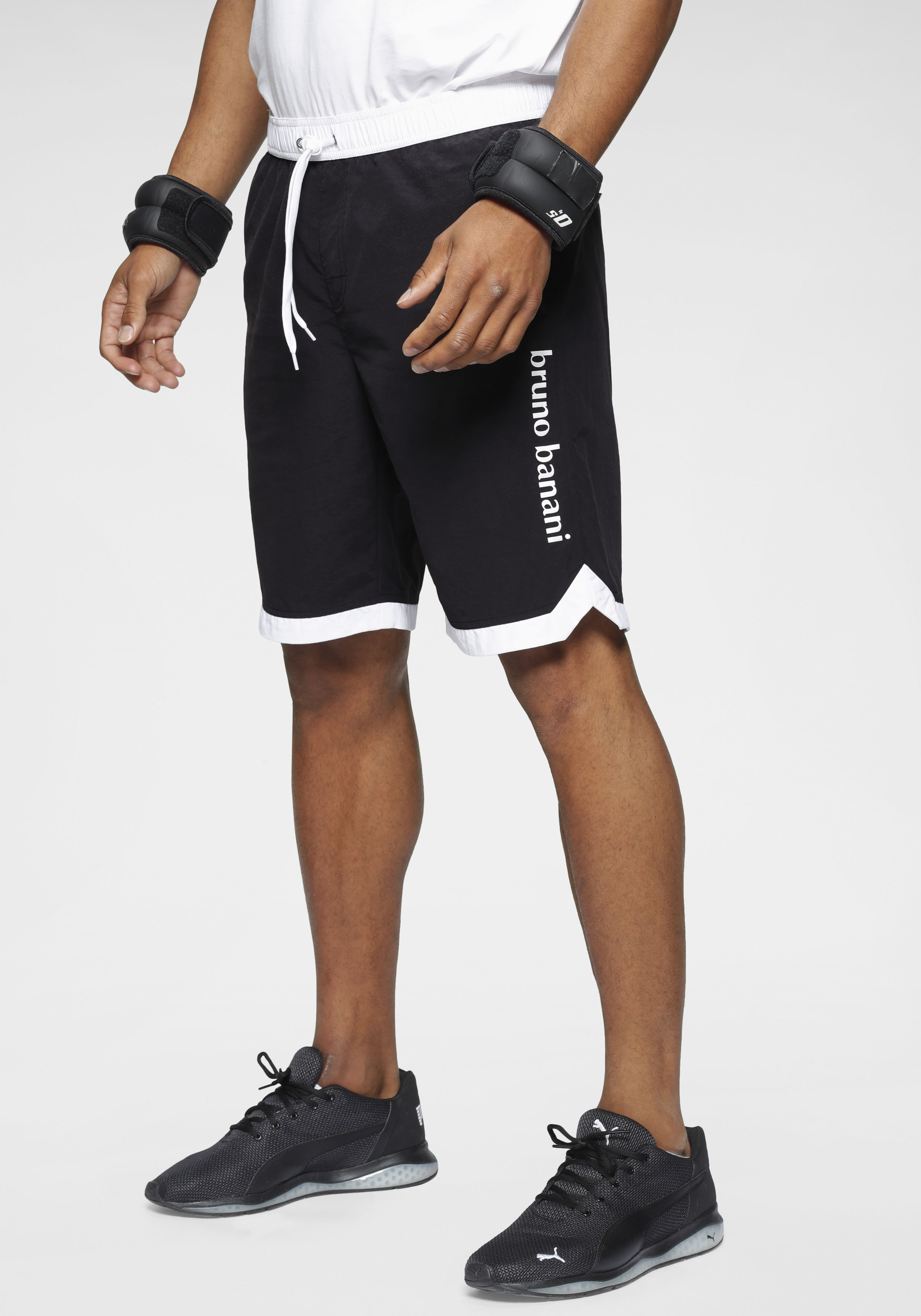 Boardshorts BRUNO BANANI "aus recyceltem Material", Herren, Gr. XXL (60/62), N-Gr, schwarz (schwarz (shorts aus nachhaltigem material)), Obermaterial: 100% Polyamid. Futter: 100% Polyester, bequem kurz, Hosen Boardshort Image