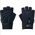 Nike Accessories | Nike Men`S Fundamental Training Gloves | Color: Black | Size: L