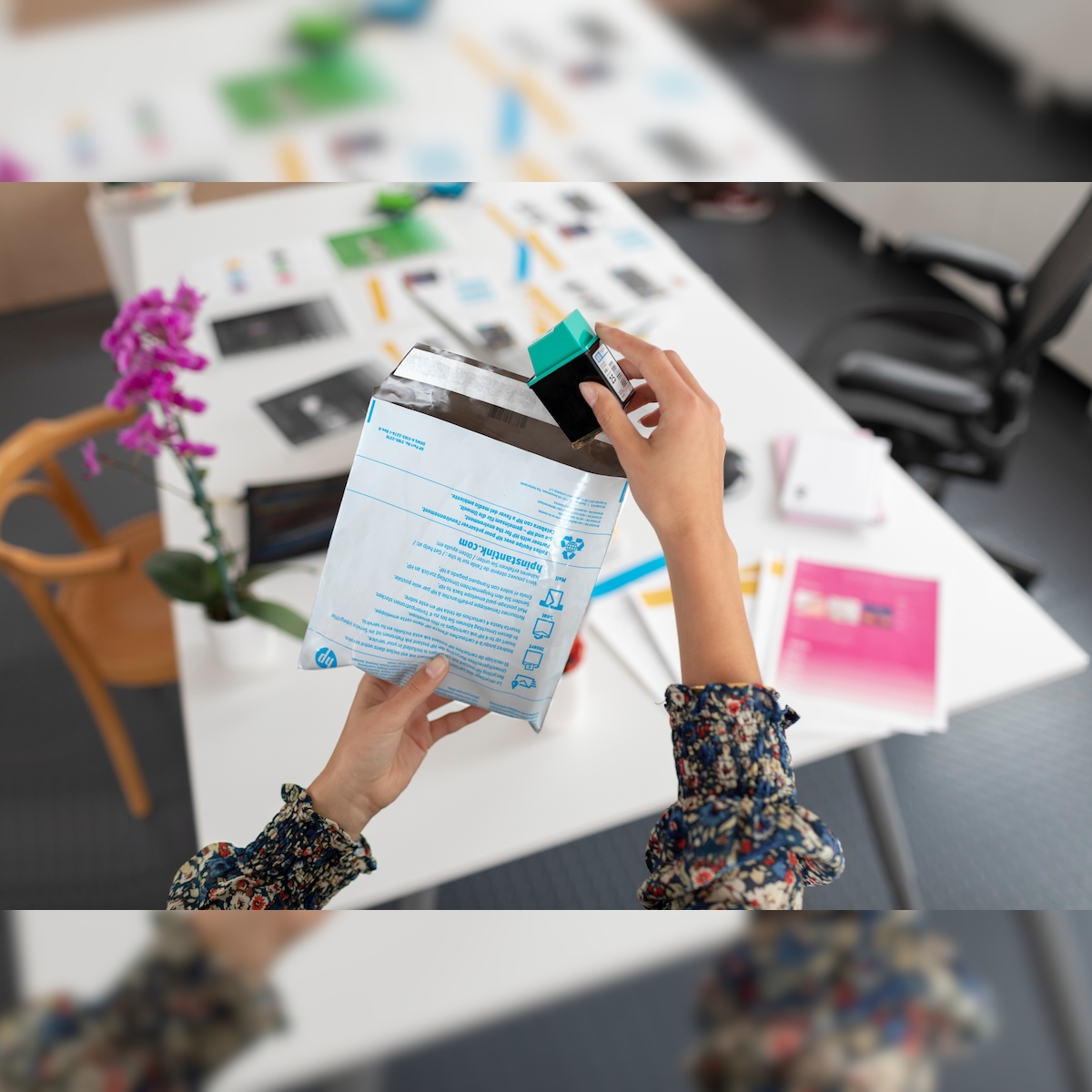 Tinten HEWLETT PACKARD 3JB05AE HP DJ3720 TINTE (2) BLK+COL Image