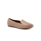 Women's Shelby Casual Flat by SoftWalk in Taupe (Size 8 M)