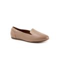 Extra Wide Width Women's Shelby Casual Flat by SoftWalk in Taupe (Size 8 1/2 WW)