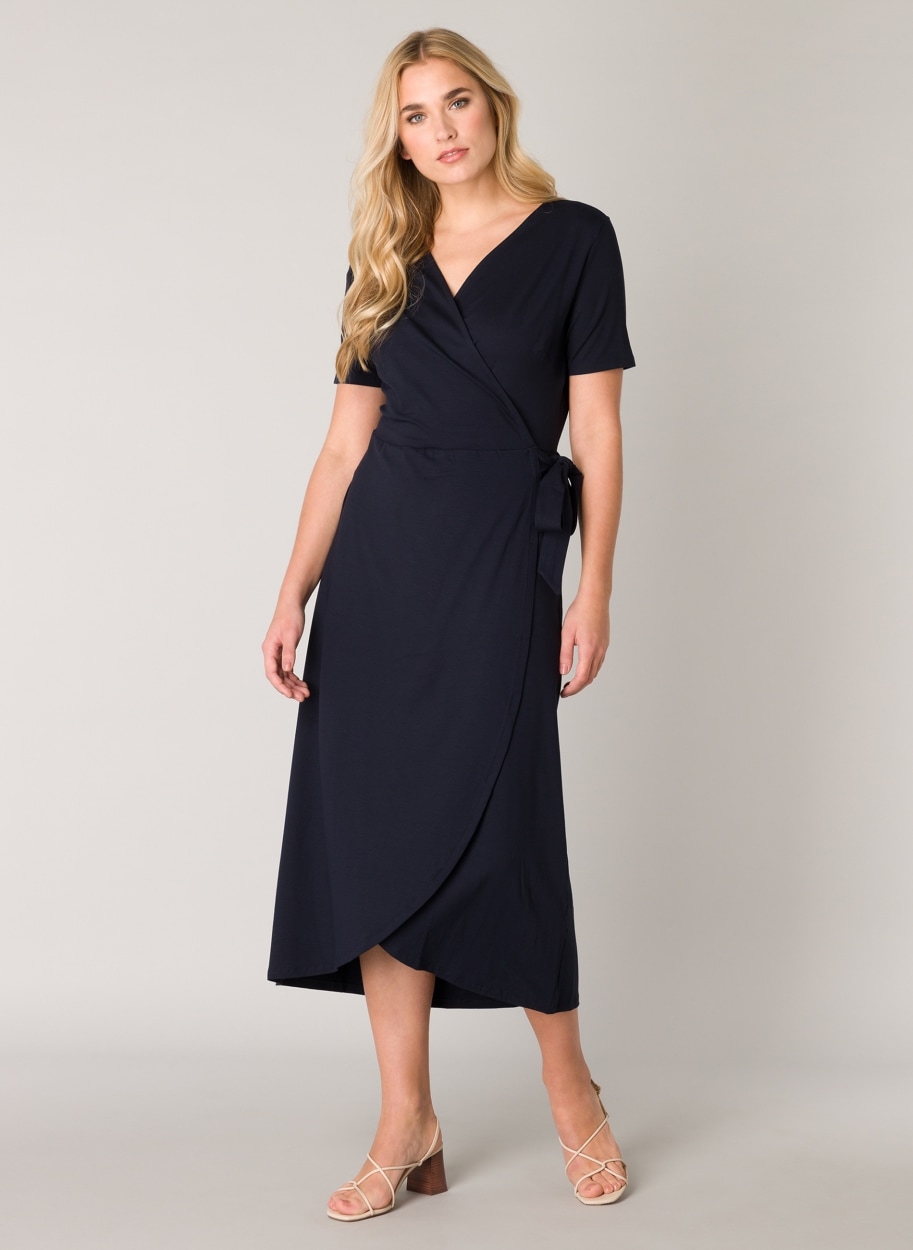Wickelkleid BASE LEVEL "Yvie", Damen, Gr. 40, N-Gr, blau (navy dunkelblau), Jersey, Obermaterial: 94% Viskose, 6% Elasthan, unifarben, figurumspielend ca. Mitte Wade, V-Ausschnitt, abgesteppt, Kleider Wickelkleid, In bequemer, elastischer Qualität