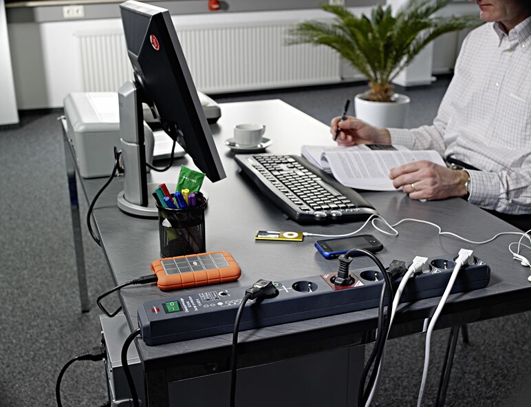 Brennenstuhl ÜSS Secure-Tec Automatic 6-fach, 3 m, anthrazit Image