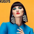 Kuguy – boucles d'oreilles à rayures pour femmes grand Hyperbole carré en acrylique noir et blanc