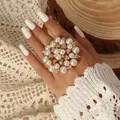 Bague perle blanche élégante pour femme fleur de cristal accessoires de bijoux luxe grande fleur