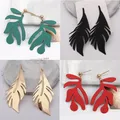 Boucles d'oreilles longues en cuir chevelu vert pour femme or noir plume en métal bijoux exagérés