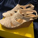 American Eagle Outfitters Shoes | American Eagle Wedge Platform Comfort White Shoe. Size 9 Classy | Color: Cream/White | Size: 9