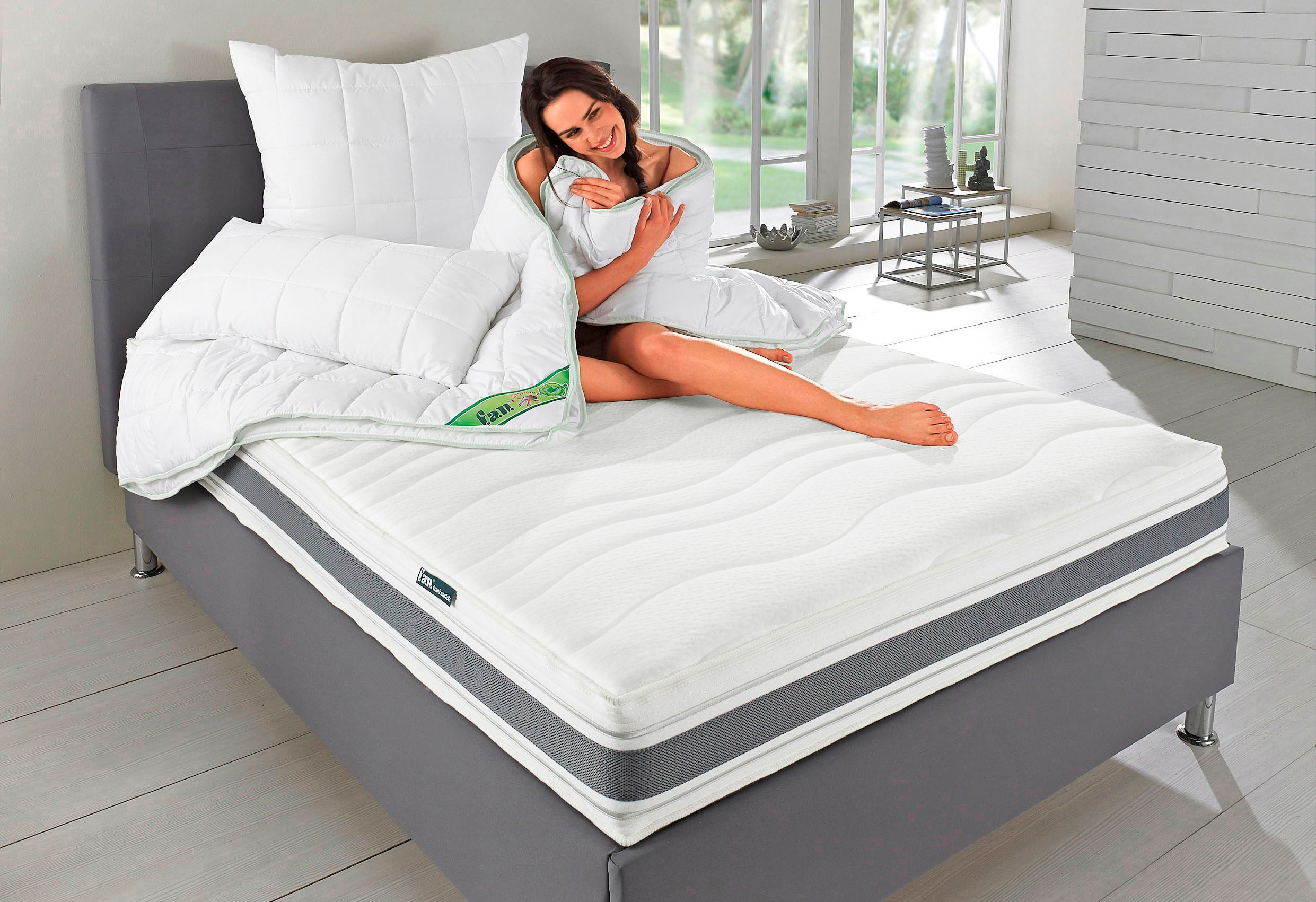 Kaltschaummatratze FAN "Punktoflex de Luxe KS, Matratze in 90x200 cm, 140x200 cm" Gr. 4, weiß, B:140cm H:22cm L:200cm, Bezug: 100% Polyester, Matratzen, 7-Zonen-Luxus-Kaltschaum-Matratze, Greenfirst-Veredelung gegen Milben