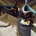 Nike Shoes | Boys Nike Team Hustle Basketball Shoes Sz 2.5 | Color: Black/Blue | Size: 2.5b