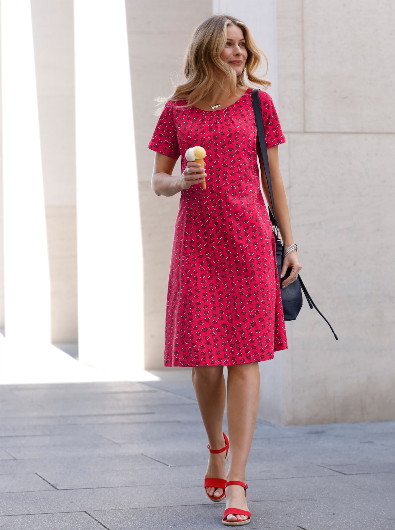 Shirtkleid INSPIRATIONEN "Jersey-Kleid", Damen, Gr. 48, Normalgrößen, rot (erdbeere, ecru, bedruckt), Jersey, 100% Baumwolle, bedruckt, geblümt, gemustert, mehrfarbig, kurz, Rundhals, Kleider Image