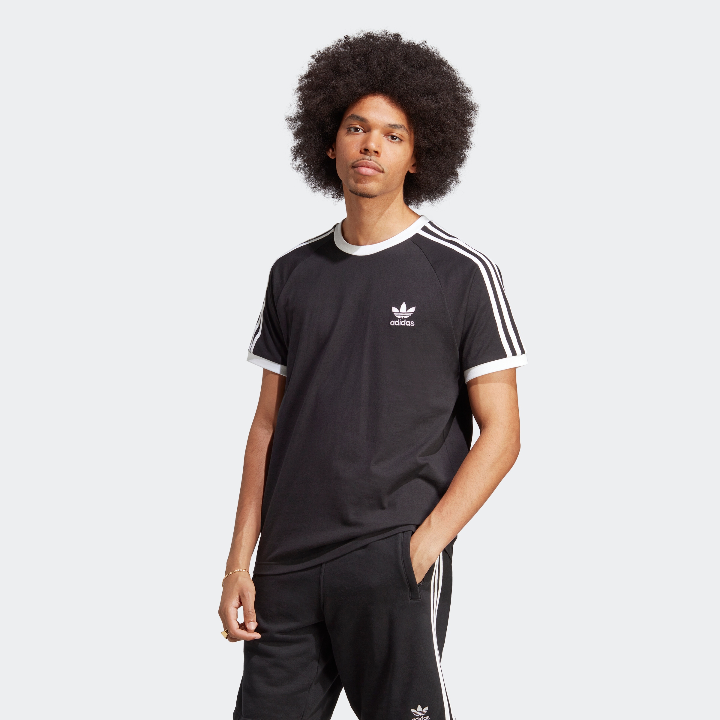 T-Shirt ADIDAS ORIGINALS "3-STRIPES TEE", Damen, Gr. XS, schwarz, Obermaterial: 100% Baumwolle, normal, Rundhals, Shirts T-Shirt, schmale Passform, Kurzarm, mit kontrastierendem Saum, aus Baumwolle