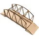 Petit pont européen en bois scène de construction en acier modèle d'assemblage en bois cadeau