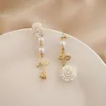 Boucles d'oreilles pour femmes nouvelle mode petit frais quotidien assorti Rose blanche perle