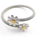 Bracelet fin en acier inoxydable pour femmes bijou à la mode avec fleur élastique limité dans le
