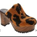 Jessica Simpson Shoes | Jessica Simpson Animal Print Tollia Cozy Platform Clogs | Color: Black/Brown | Size: 9.5