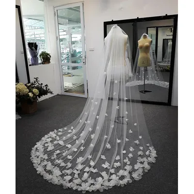 Voile de mariage long pour patients fleurs 3D dentelle florale pétales luxueux blancs mariée