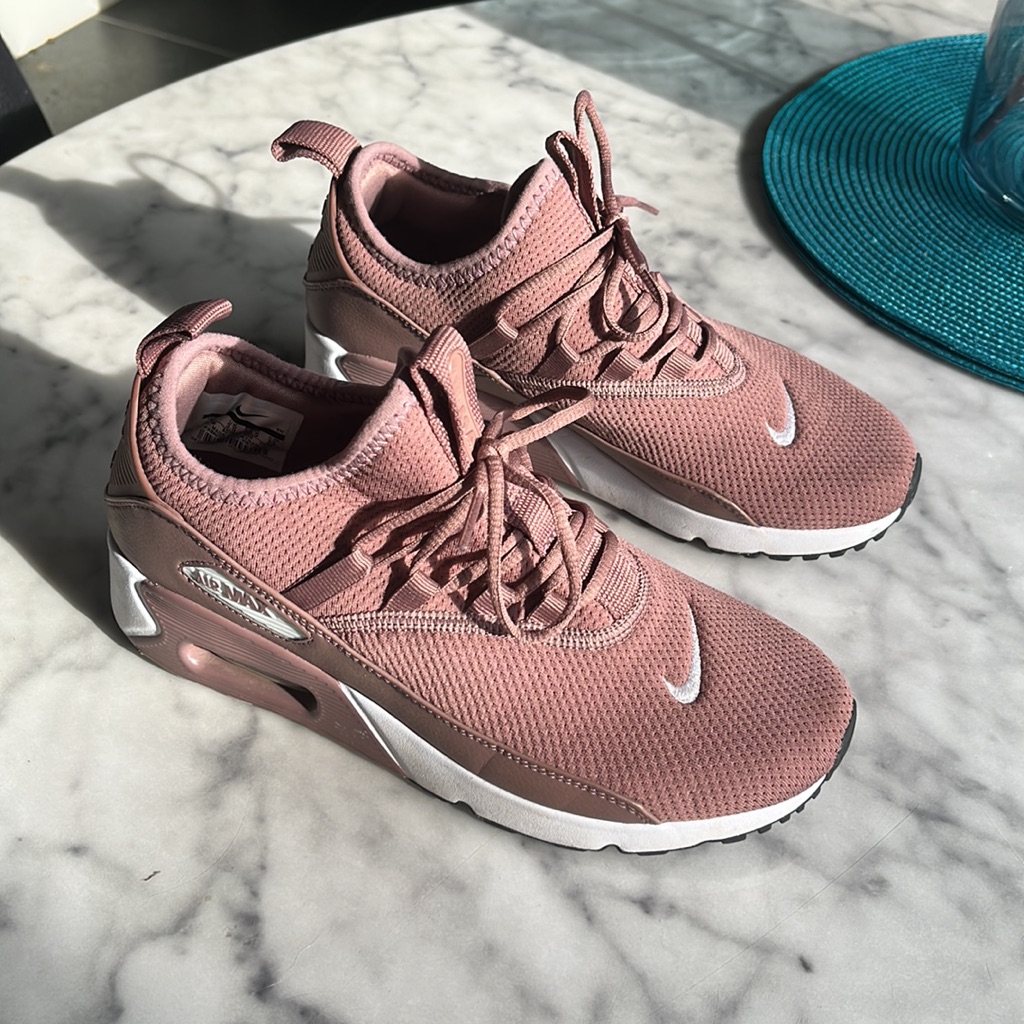 Nike Shoes | *Rare* Nike Air Max 90 Ez Athletic Shoes In Smokey Mauve Red Womens Us Size 6 | Color: Pink/Red | Size: 6