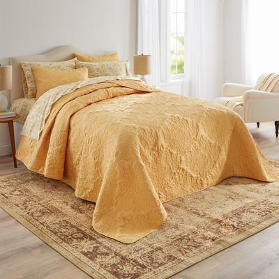 Comfort Cloud Bedspread by BrylaneHome in Yellow (Size FULL)