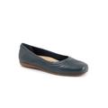 Wide Width Women's Sasha Flat by Trotters in Navy (Size 8 1/2 W)