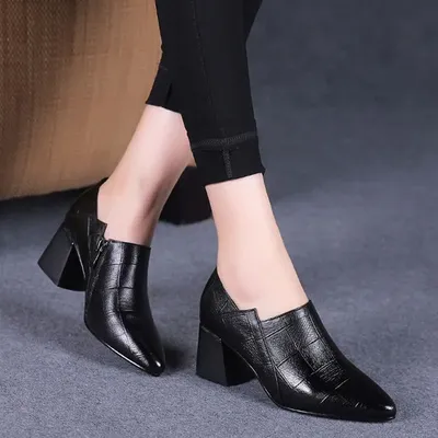 Chaussures à talons hauts pour femmes chaussures en cuir pointues chaussures professionnelles