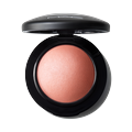 MAC Cosmetics Mineralize Blush - Lightweight, Buildable Blusher In New Romance Peach, Size: 3.5g