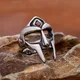 Bague gothique en acier inoxydable pour hommes et femmes bague de masque DOOM pierre rouge