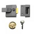 Yale Locks 630085005542 P85 Deadlocking Nightlatch 40Mm Backset Brasslux Finish Visi