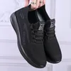 Herren-Freizeitschuhe, atmungsaktive Turnschuhe, Sommer-Herrenschuhe, leichte flache Schuhe,