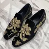 Slipper Männer Schuhe Mode schwarz Imitation Wildleder Gold Stickerei Blume Business Freizeit schuhe