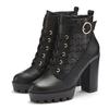 Stiefelette LASCANA, Damen, Gr. 41, schwarz, Obermaterial: 100% Lederimitat. Futter: 100% Textilmaterial. Decksohle: 100% Lederimitat. Laufsohle: 100% Synthetik, unifarben, gemustert, feminin, Schuhe, mit Blockabsatz & raffinierter Musterung,...