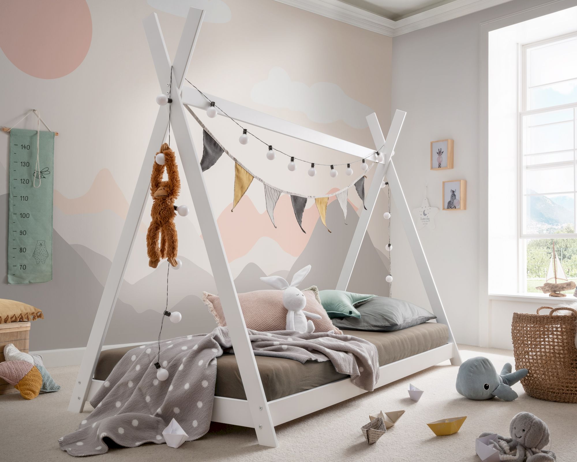 INFANSKIDS »Pinocchio« Tipi-Bett weiß Buche weiß lackiert / ohne Stoffdach / Lattenrost