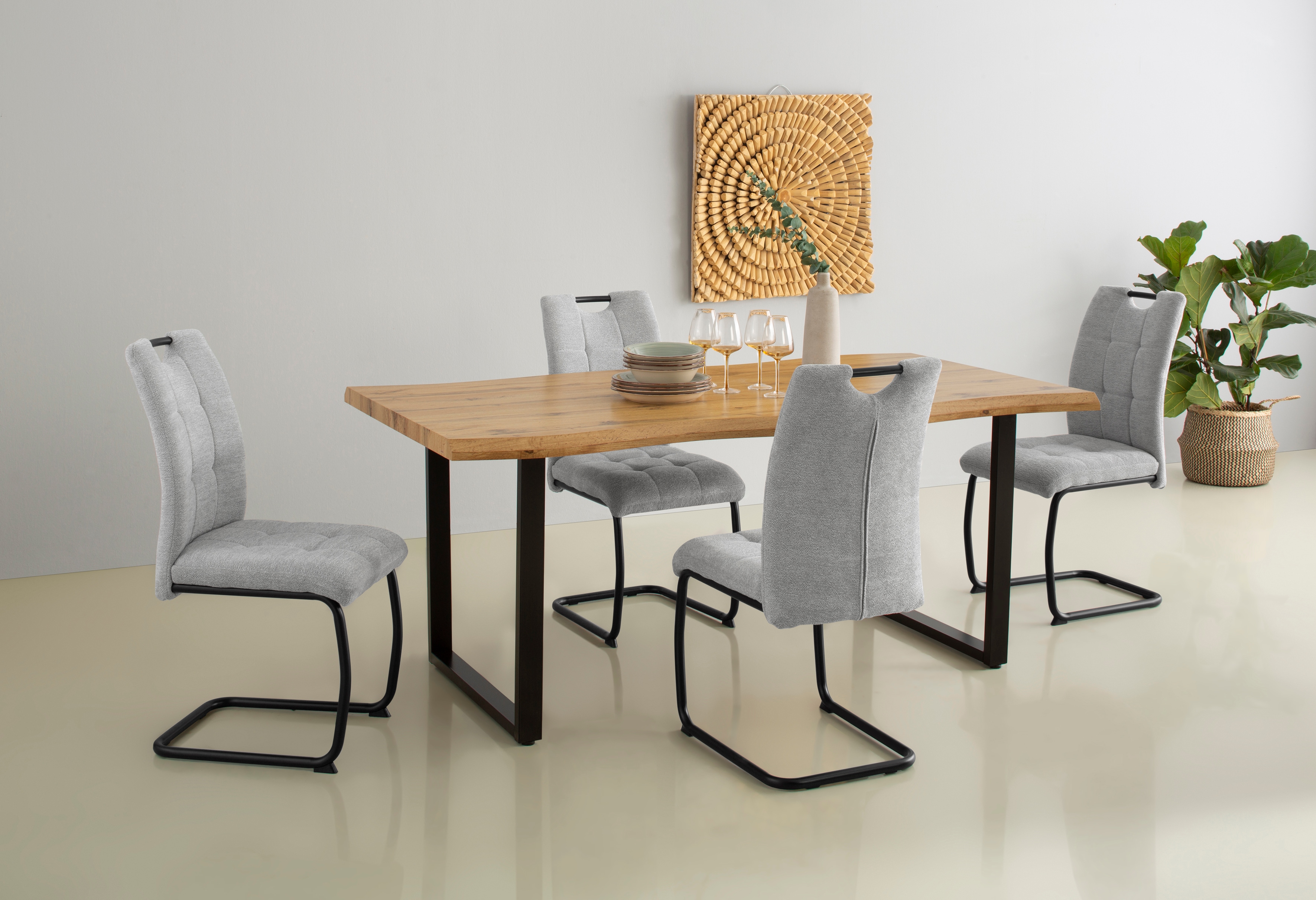 Freischwinger HELA "LEONA Esszimmerstuhl", grau (grau, schwarz), B:45cm H:96cm T:59cm, 100% Polyester, Stühle, Freischwinger, Küchenstuhl, für den Esstisch, in Teddyoptik, als 2er und 4er Set lieferbar