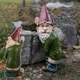 Décoration de gnome de jardin nain en résine de dessin animé de vieil homme pipi d'arbre jardin