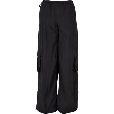 Stoffhose URBAN CLASSICS "Urban Classics Damen Ladies Wide Crinkle Nylon Cargo Pants", Damen, Gr. S, US-Größen, schwarz, 100% Polyamid, unifarben, loose fit, Hosen Image