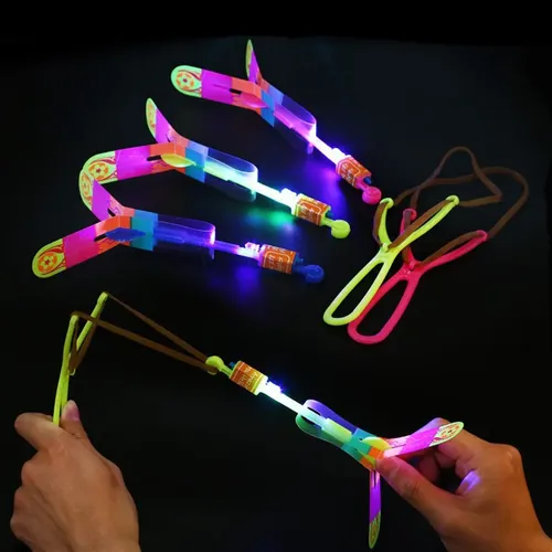 10/20 stücke führte Beleuchtung leuchtende Spielzeug fliegende Schleuder fliegende Spielzeuge