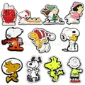 Snoopy fibbie per scarpe Cartoon Anime Cute Figures accessori per pantofole scarpe decorazioni per