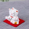 3d glückliche Katze Figur Japan Cartoon Manek Neko Tiermodell Miniaturen Home Car Hotel Restaurant