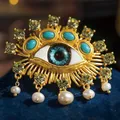 SAF'S Eye-Broche exagérée avec pompon en perles baroques pour hommes et femmes épingle unisexe