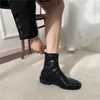 Kurze Schuhe für Frauen, schwarze weibliche Stiefeletten, flache Arbeitsschuhe, Trend 2024, Booties