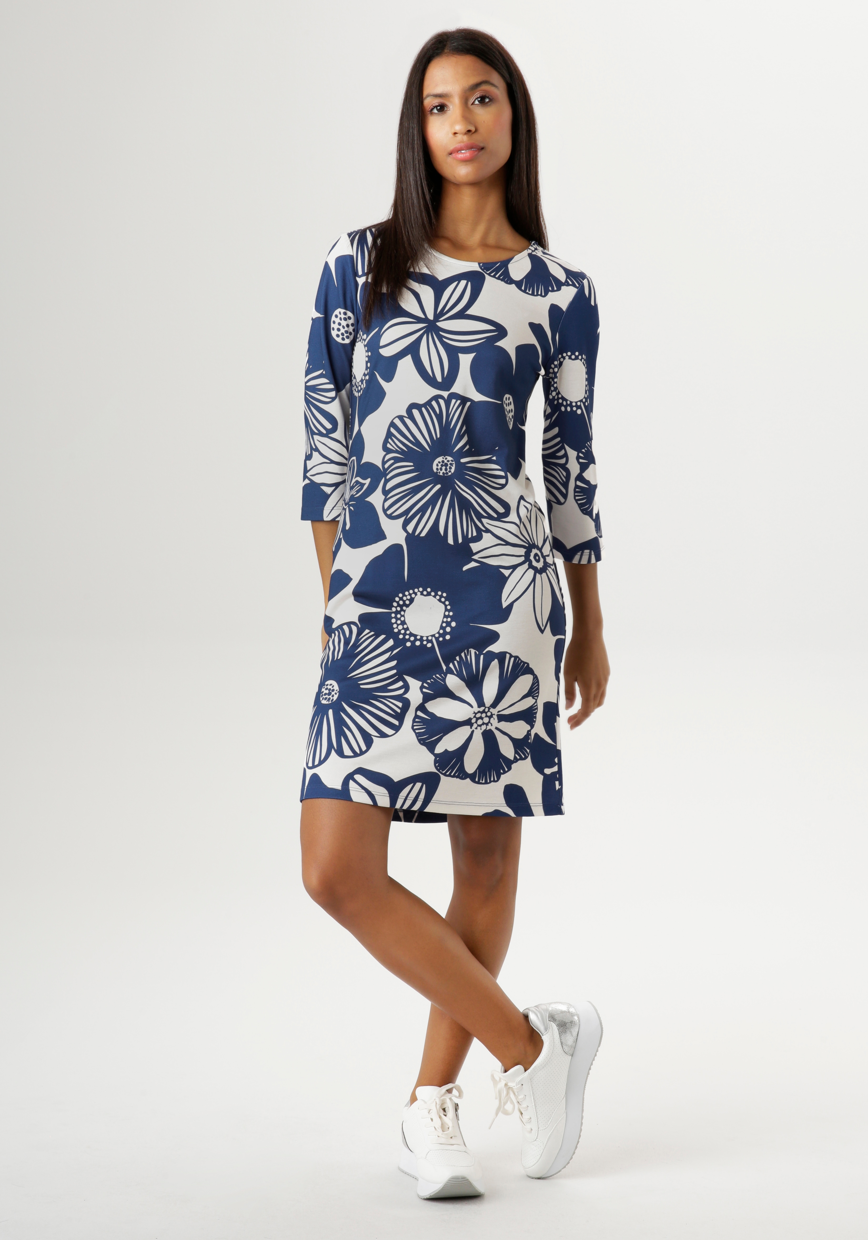 Jerseykleid ANISTON SELECTED, Damen, Gr. 46, N-Gr, bunt (sanftes weiß, dunkelblau), Milano Rib, Obermaterial: 89% Viskose, 9% Polyester, 2% Elasthan, bedruckt, geblümt, feminin, figurumspielend kniefrei, Rundhals, Kleider, mit großem Blütendruck -... Image