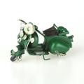 Retro Motorroller Vespa klein grün Handgefertigtes Modell Unikat 12/8/5 cm