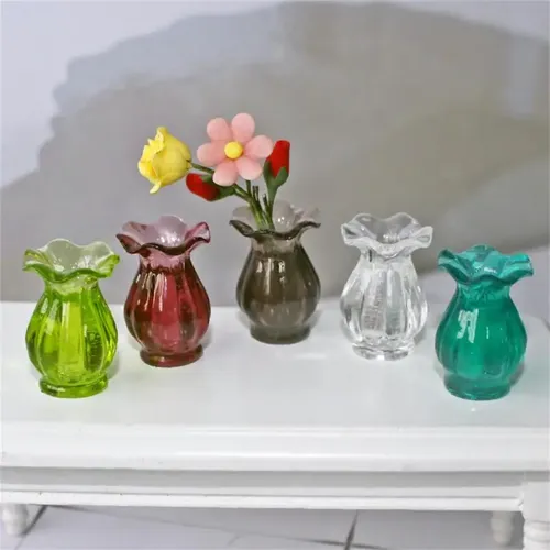 Puppenhaus Puppenhaus mit Miniatur Spielzeug Imitation Glas Spitze Vase