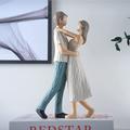 BUTILIVEEN Dancing Couple Figurine, Couple Gifts for Him and Her, Gifts for Christmas, Love Sculpture for Table Bookshelf Desktop Decoration