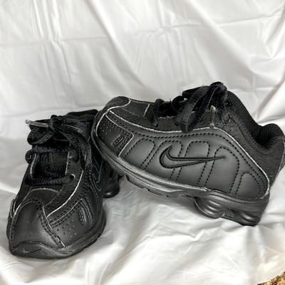 Nike Shoes | Infant Black Nike Shox Size 4.5 | Color: Black | Size: 4.5bb